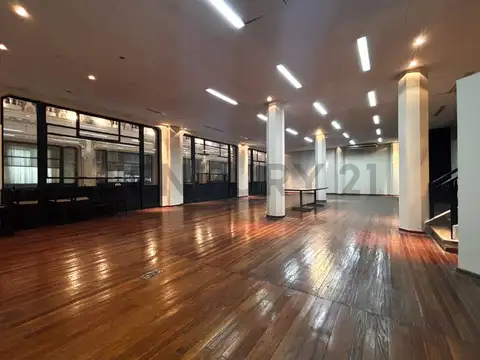Alquiler Oficina Abierta 170 m² – Galería Güemes – Excelente estado y Vista Inte