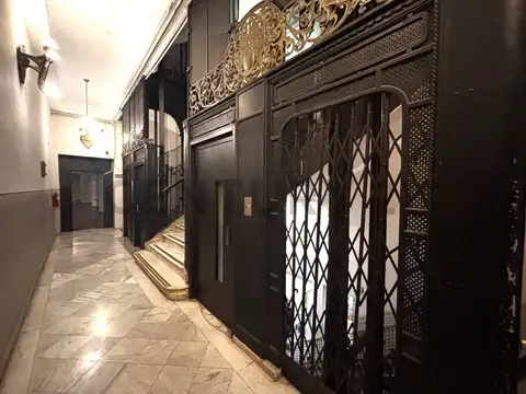 Oficina en Alquiler 111 años