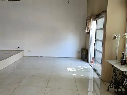 Depto Tipo Casa en Alquiler de 4 ambientes