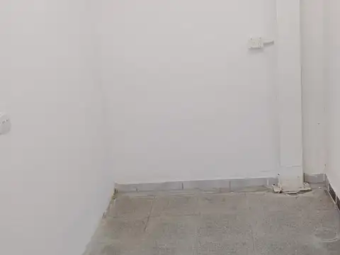 Mateo Churich  al 600 esquina Padre Perna