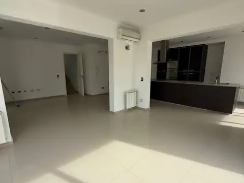 Casa en Alquiler en Mendoza, USD 2.000