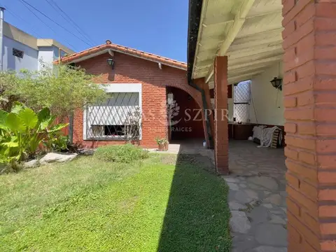 Juan Diaz de Solis 200. Entre Av Rivadavia y Italia