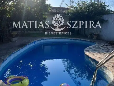 Casa en Venta con 1 cochera