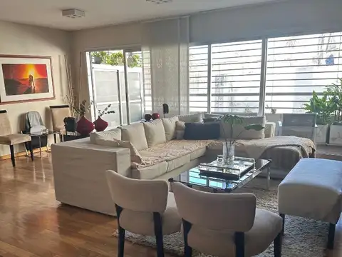 EXCELENTE DEPART CON 1 COCHERA  , LUZ Y SOL EN TODOS LOS AMB