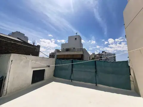 Casa Lote Propio de 2 Plantas, Patio y Terraza