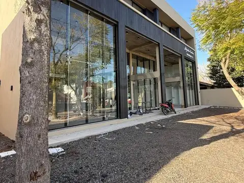 Local en Alquiler en City Bell, $ 1.500.000