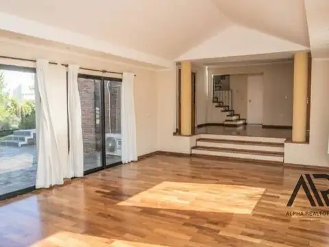 Excepcional Casa 5 Dormitorios Barrio Carmel