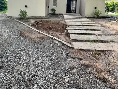 Casa en venta - 3 Dormitorios 4 Baños - Cochera - 883Mts2 - Pilar