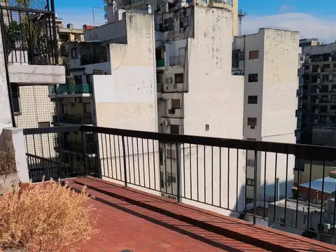 Departamento en Alquiler en Parque Las Heras, $ 900.000