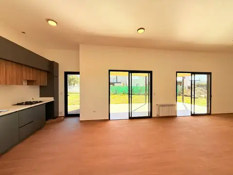 Casa 3 ambientes con 3 baños