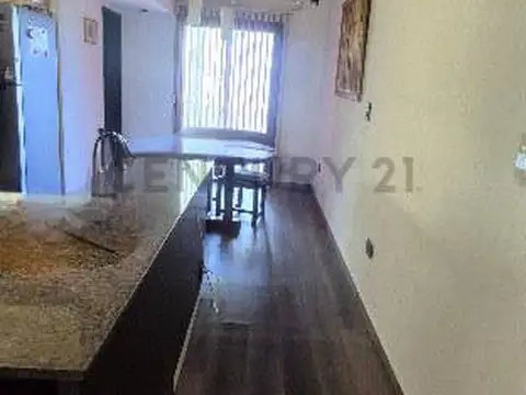 Casa 7 ambientes con 3 baños