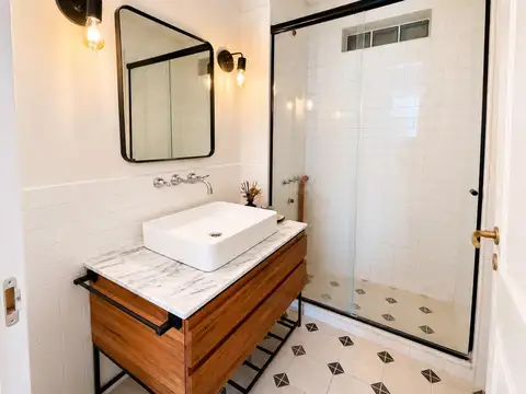Casa en Alquiler con 1 cochera