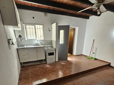 Depto Tipo Casa en Alquiler de 2 dormitorios
