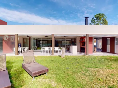 CASA EN VENTA MIRALAGOS