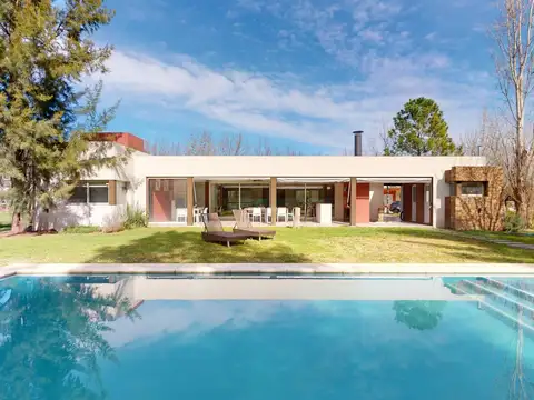 CASA EN VENTA MIRALAGOS