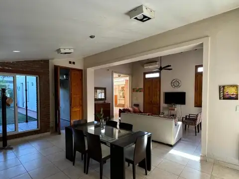 Casa en Venta en Villa Dolores, USD 435.000