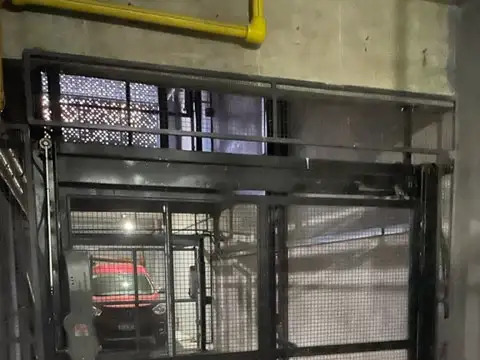 Cochera en Venta Cubierta