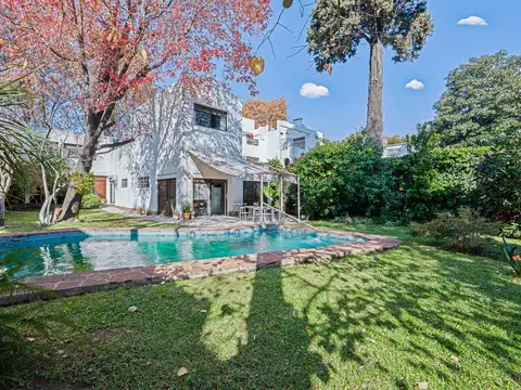 CASA - VENTA - 7 AMBIENTES  - JARDÍN - COCHERA - BELGRANO R