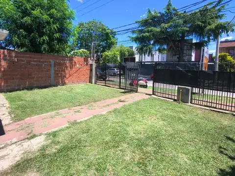 Terreno en Venta 30  mts Fondo