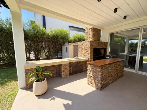 Casa en Alquiler en San Isidro Labrador, USD 3.500