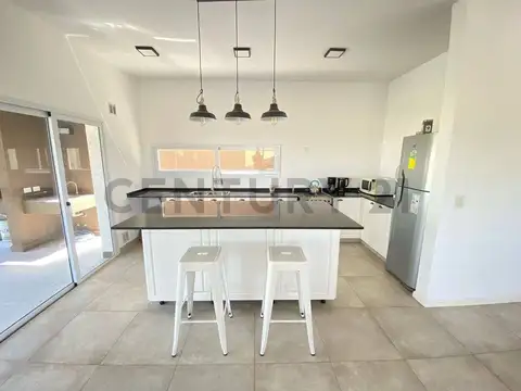 VENTA Casa 4 ambientes con pileta | Barrio Norte, Tres Pinos, General Rodríguez