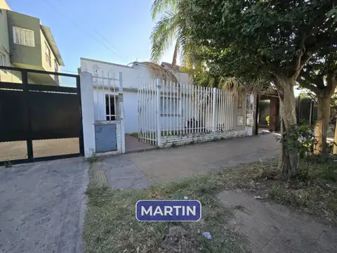 Casa 3 ambientes en alquiler uso profesional en José C. Paz