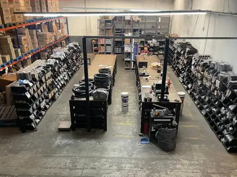 EXCELENTE NAVE INDUSTRIAL EN ALQUILER - 2 CUADRAS AUTOPISTA PANAMERICANA