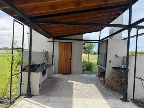 Venta importante Casa estancia benquerencia farm club