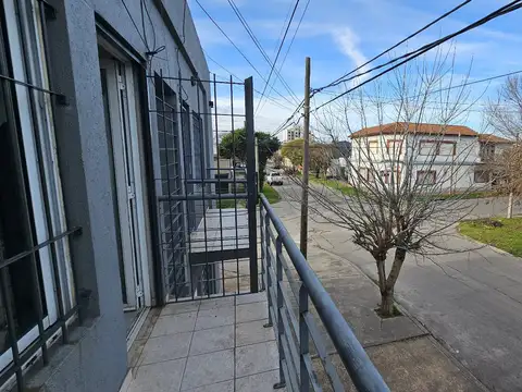 Depto Tipo Casa en Alquiler de 2 ambientes
