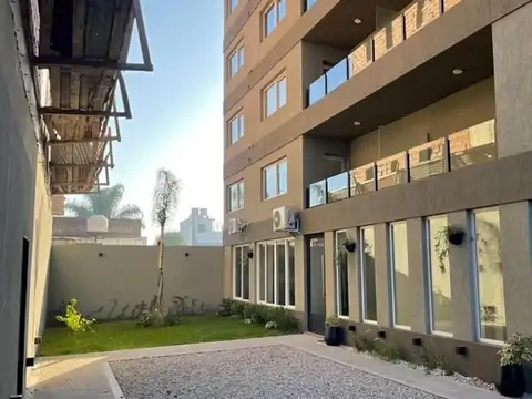 Bouchard 245 , Piso 6