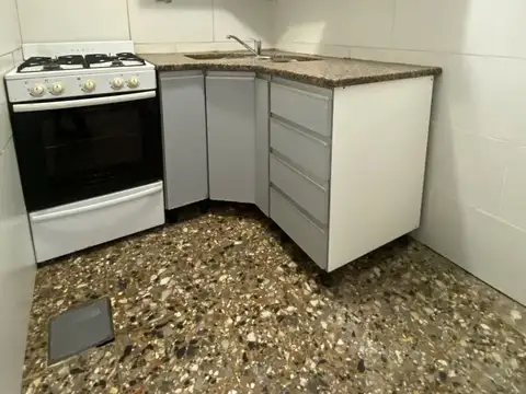 Depto Tipo Casa en Venta 51 años