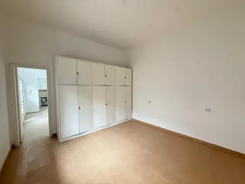 Depto Tipo Casa en Alquiler en Flores Sur, $ 900.000