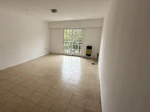 Centenario  al 1500 Beccar