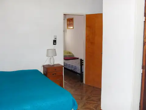 Chalet en block: 3 unidades. Garage. Parque - Villa Carlos Paz