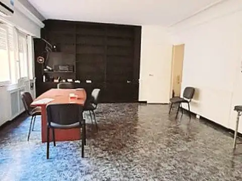 Oficina 3 ambientes con 1 baño