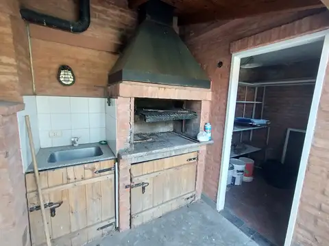 BC Pilar House km 54 Calle Champagnat 3 Dorm. 1 en Pb. Pileta. Jardin. Parrilla