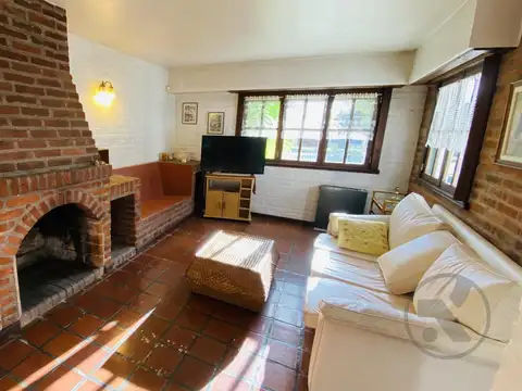 Casa en Venta en Parque Luro, USD 215.000