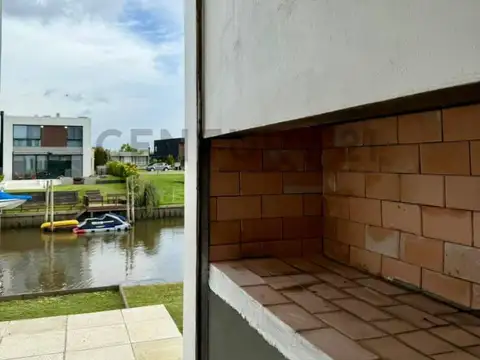 Casa 5 ambientes al rio en venta , Barrio Nautico Canal Villanueva