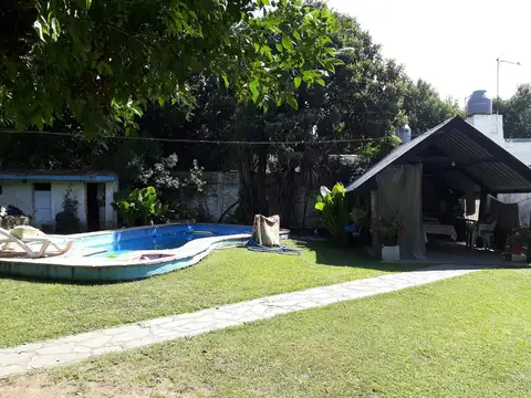 Quinta en Venta con 3 cocheras