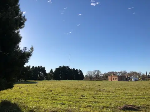 a 100 mts de la Ruta 2 100