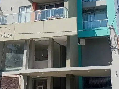 DEPARTAMENTO DE 1 DORMITORIO Y COCHERA A MEDIA CUADRA DE AV. FREYRE