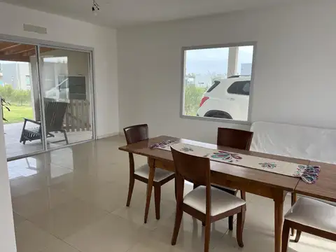 Casa Monoambiente con 2 baños