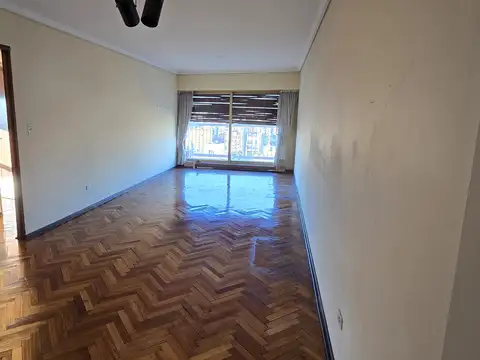 Departamento en Venta en Flores, USD 168.000