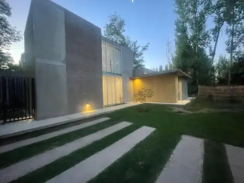 ALQUILER CASA CHACRAS DE CORIA