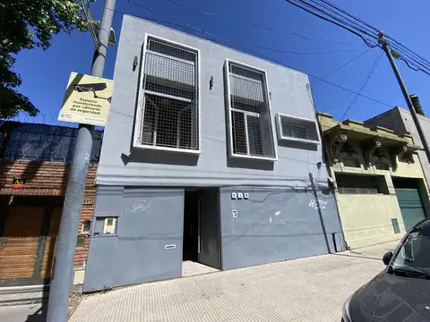 Local en venta en Parque Patricios