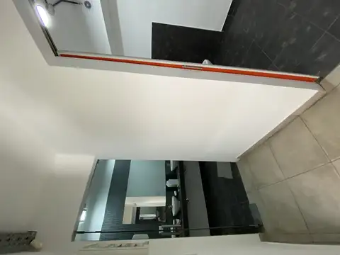 Local en Venta Via Púb.