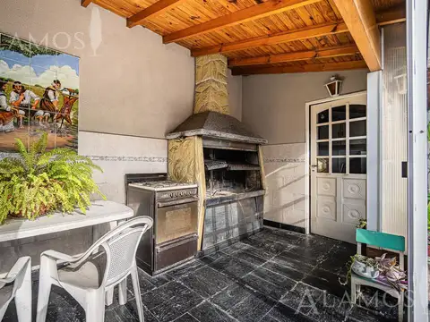Depto Tipo Casa 4 ambientes con 2 baños