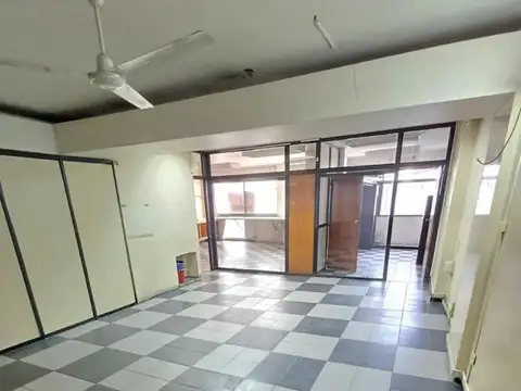 Venta. Oficina. 104mts. Rodriguez Peña y Corrientes.