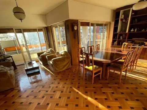 Departamento 4 ambientes con 2 baños