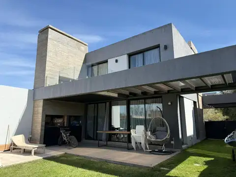 VENTA CASA BARRIO CIRO DE VIEYTES MAIPU